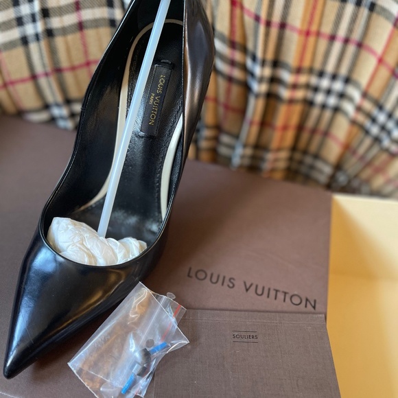 Authentic Louis Vuitton Eyeline Heels Pointy Toe - Picture 3 of 9